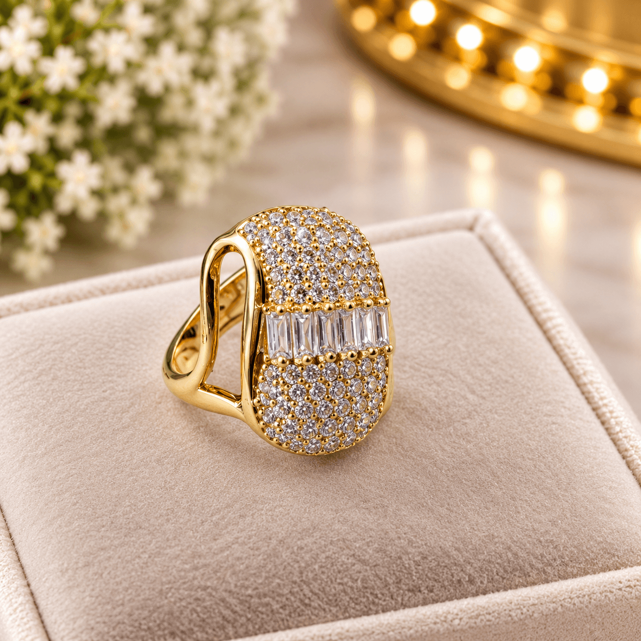 GOLDEN PAVE EMERALD-CUT RING