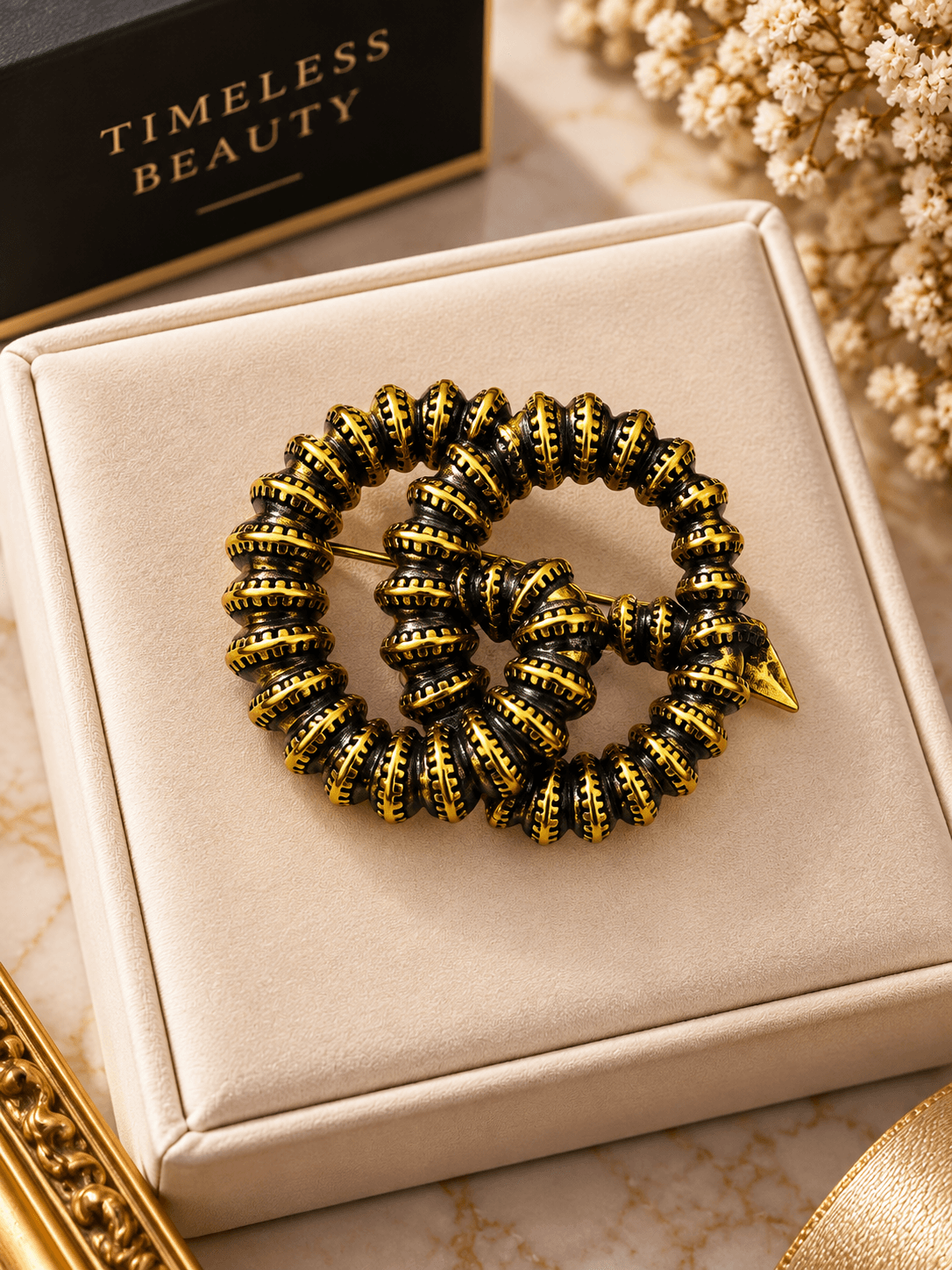GUCCI BROOCH