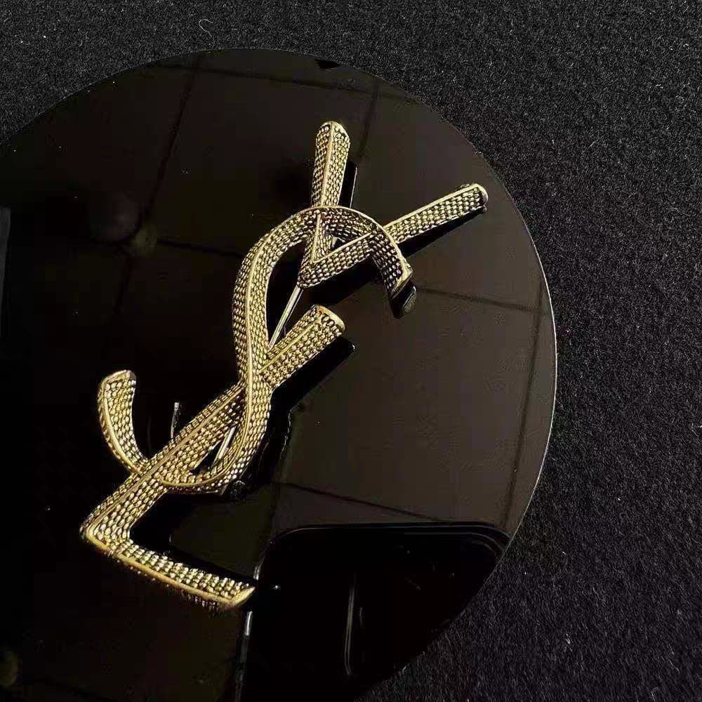 Brooch